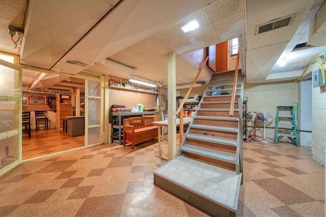 Builiding view twenty seven for 3219 Mccain Rd, Jackson, MI. 49203