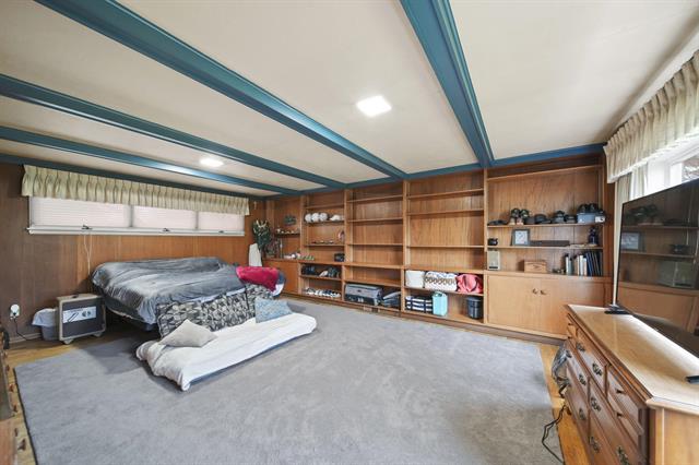 Builiding view twenty for 3219 Mccain Rd, Jackson, MI. 49203