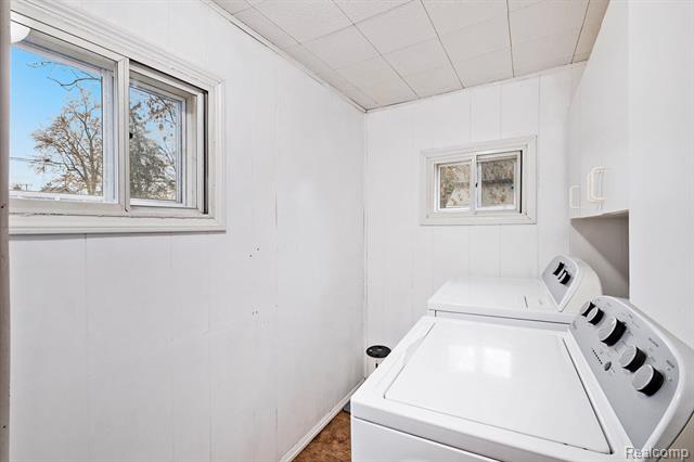 Builiding view eight for 209 Marquette St., Durand, MI. 48429