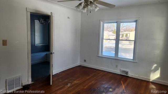 Builiding view four for 1380 Audrey, Burton, MI. 48509