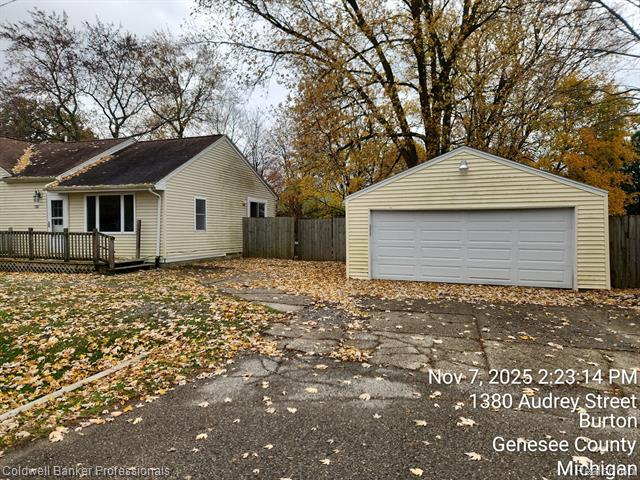 Builiding view two for 1380 Audrey, Burton, MI. 48509