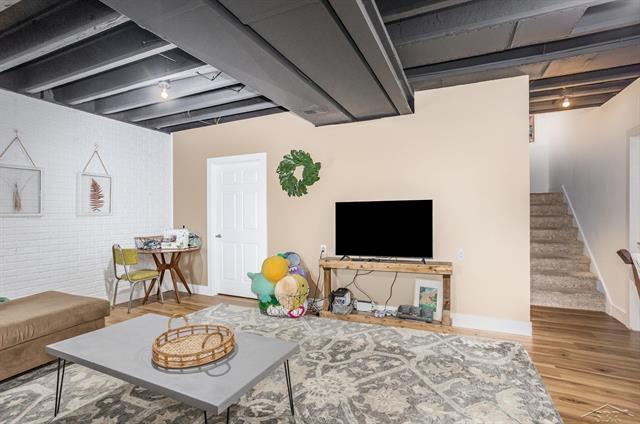 Builiding view twenty for 8599 Ashland, Freeland, MI. 48623