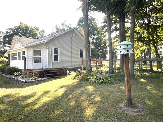 Builiding view twenty four for 4251 Squires Rd, Quincy, MI. 49082