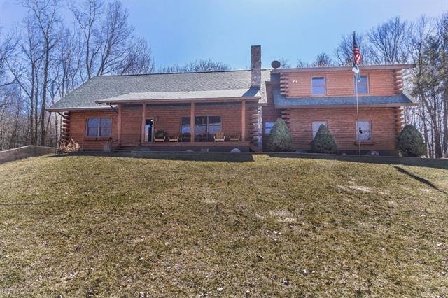 front view for 16420 Wacousta, Grand Ledge, Mi. 48837