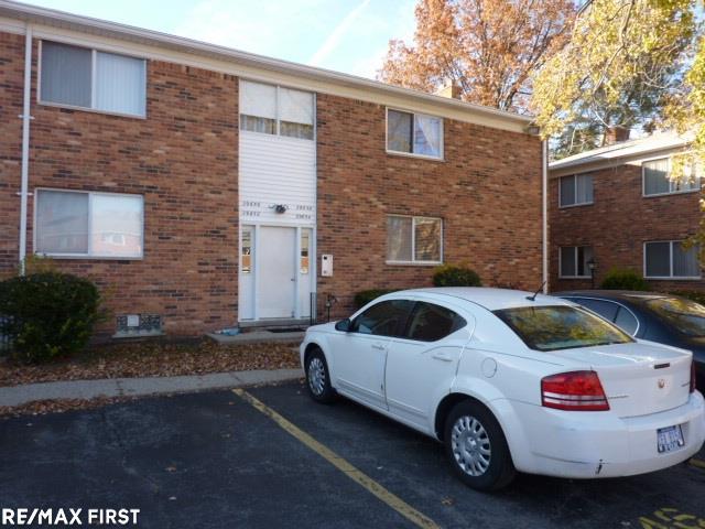 front view for 29654 Hoover, Warren, Mi. 48093