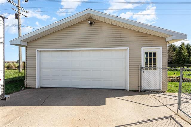 Builiding view two for 7979 Caro, Reese, MI. 48757