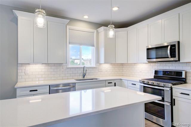 Builiding view eleven for 3040 Bogues View Drive, Howell, MI. 48843