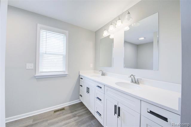 Builiding view twenty one for 3040 Bogues View Drive, Howell, MI. 48843