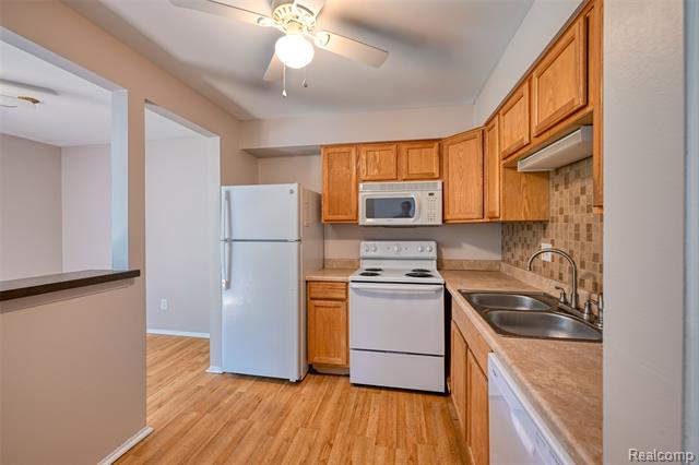 Builiding view thirteen for 7592 Woodview Dr. 4, Westland, MI. 48185