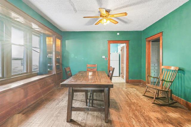 Builiding view seven for 2545 Hermansau, Saginaw, MI. 48602