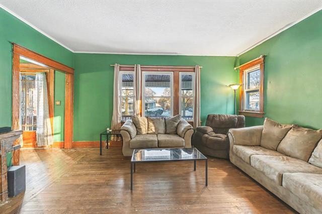 Builiding view six for 2545 Hermansau, Saginaw, MI. 48602