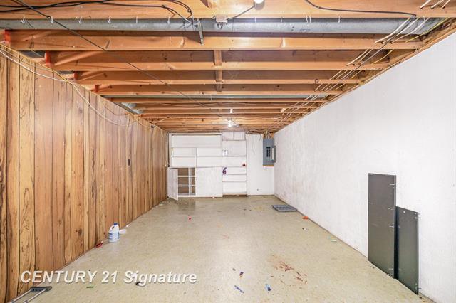 Builiding view eighteen for 7860 Luann Street, Saginaw, MI. 48609