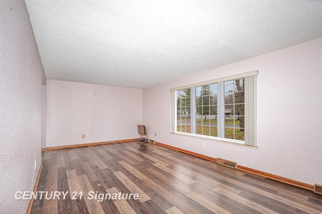 Builiding view five for 7860 Luann Street, Saginaw, MI. 48609