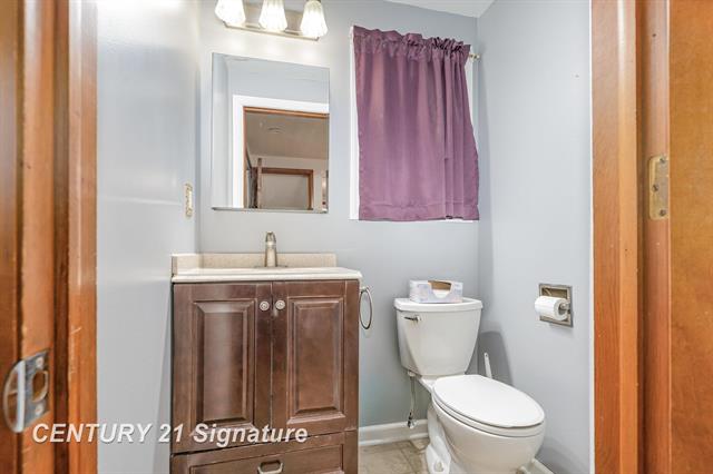 Builiding view ten for 7860 Luann Street, Saginaw, MI. 48609