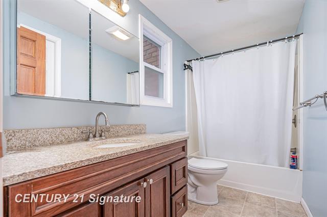 Builiding view twelve for 7860 Luann Street, Saginaw, MI. 48609