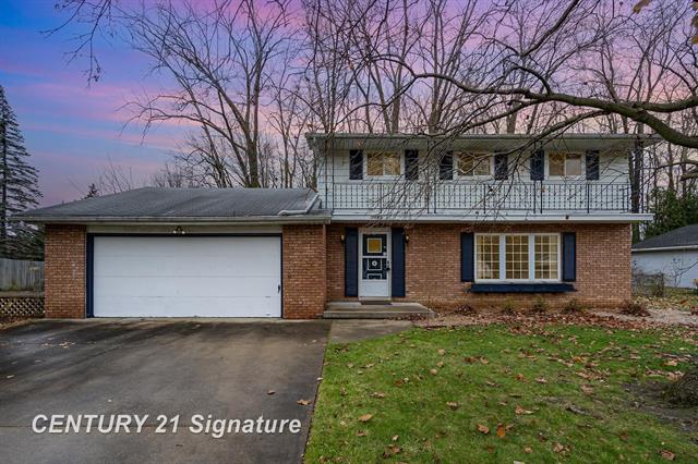 Builiding view two for 7860 Luann Street, Saginaw, MI. 48609