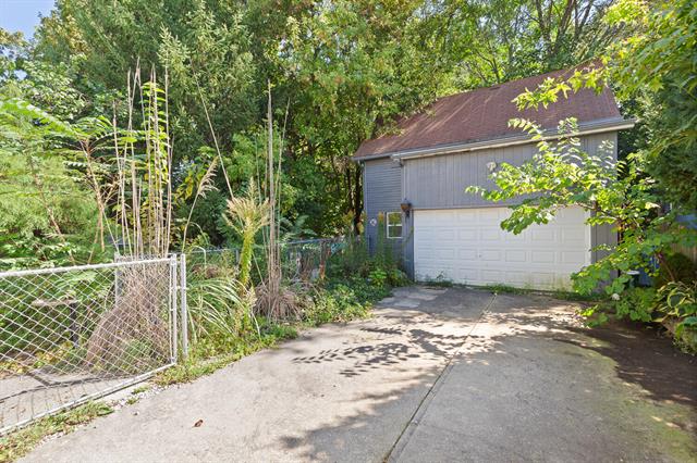 Builiding view five for 612 Clinton, Adrian, MI. 49221