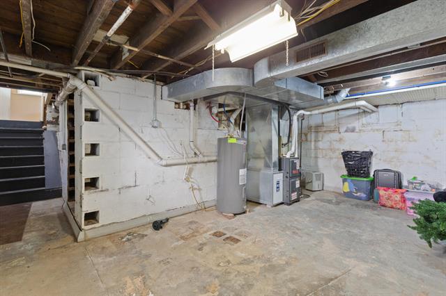 Builiding view thirty one for 612 Clinton, Adrian, MI. 49221