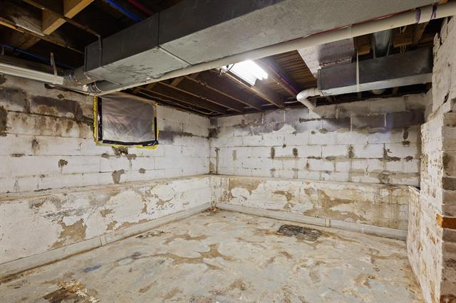 Builiding view thirty two for 612 Clinton, Adrian, MI. 49221