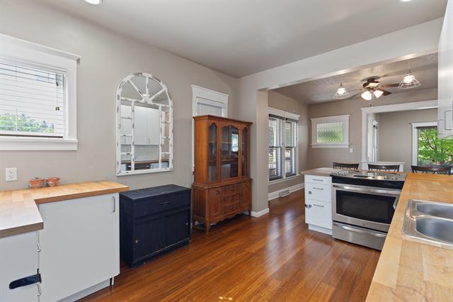 Builiding view twenty six for 612 Clinton, Adrian, MI. 49221