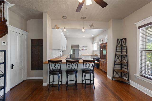 Builiding view twenty two for 612 Clinton, Adrian, MI. 49221