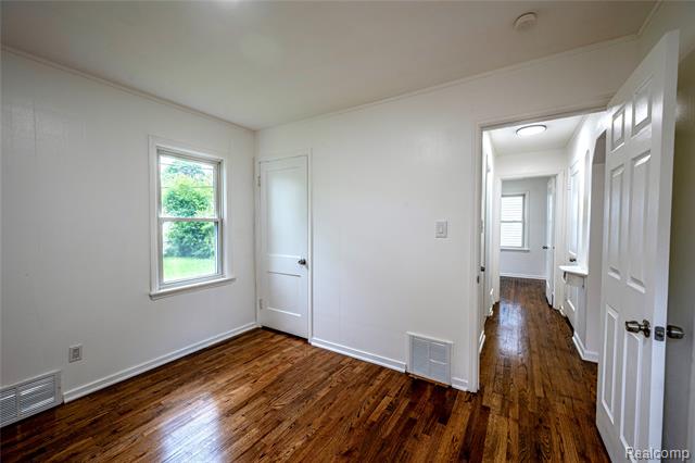 Builiding view eleven for 13680 Borgman, Oak Park, MI. 48237