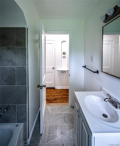 Builiding view fifteen for 13680 Borgman, Oak Park, MI. 48237