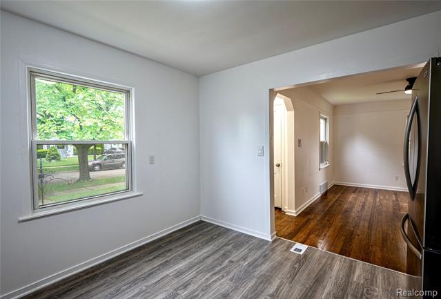 Builiding view six for 13680 Borgman, Oak Park, MI. 48237
