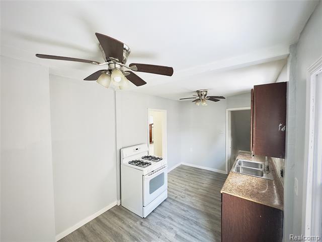 Builiding view eight for 8125 Bliss, Detroit, MI. 48234