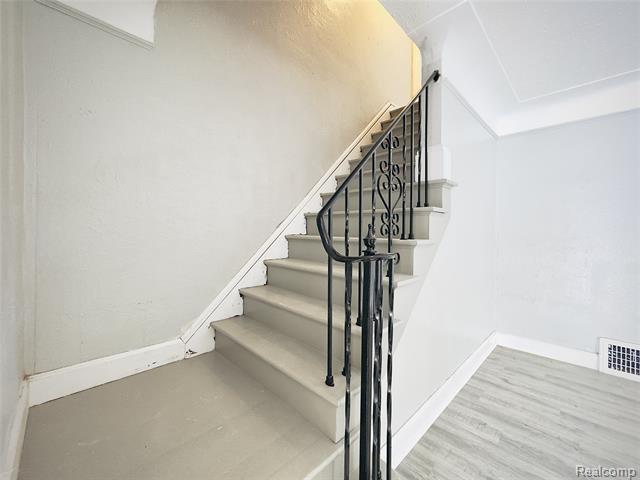 Builiding view five for 8125 Bliss, Detroit, MI. 48234