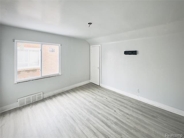 Builiding view ten for 8125 Bliss, Detroit, MI. 48234