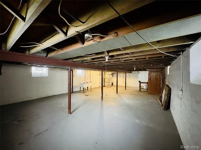 Builiding view twelve for 8125 Bliss, Detroit, MI. 48234