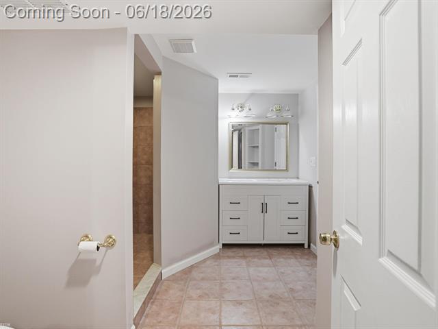 Builiding view twenty nine for 19020 Carmelo Dr., Clinton Township, MI. 48038