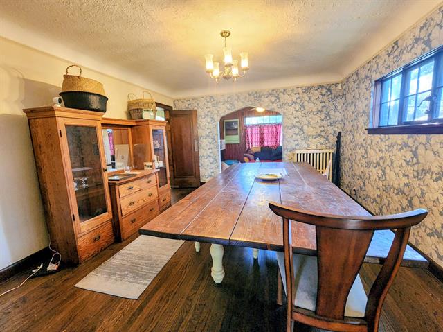 Builiding view ten for 4489 Kensington, Detroit, MI. 48224