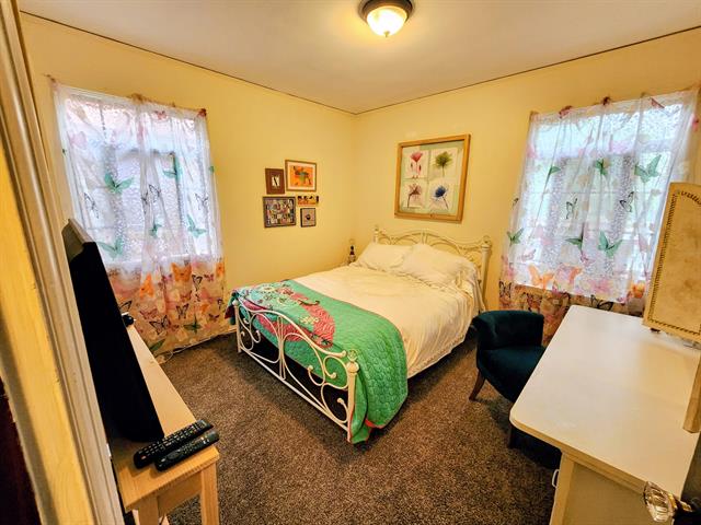 Builiding view twenty eight for 4489 Kensington, Detroit, MI. 48224