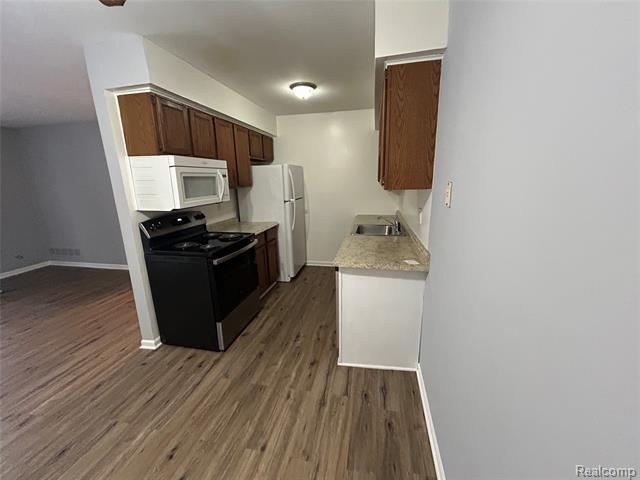 Builiding view five for 34690 Clarkson #28, Fraser, MI. 48026