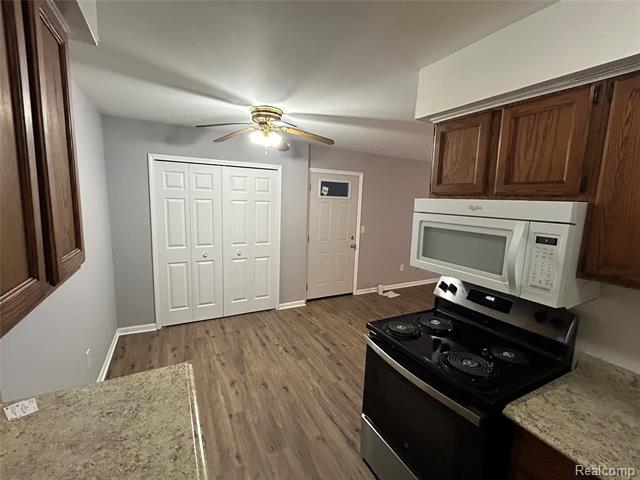 Builiding view six for 34690 Clarkson #28, Fraser, MI. 48026