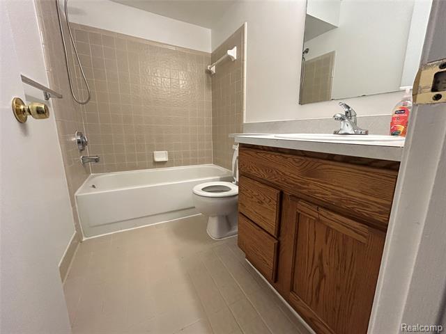 Builiding view ten for 34690 Clarkson #28, Fraser, MI. 48026