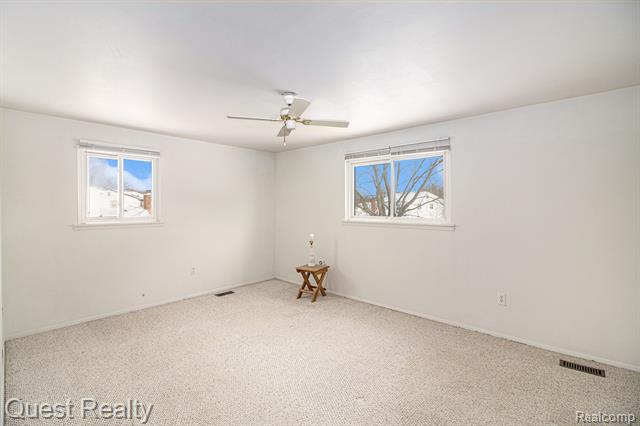 Builiding view fourteen for 27230 Hystone, Farmington, MI. 48334