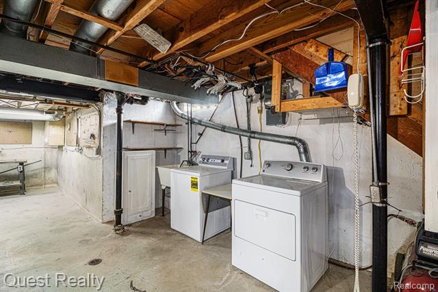 Builiding view twenty two for 27230 Hystone, Farmington, MI. 48334