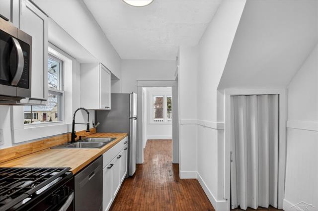 Builiding view eight for 1403 Bliss, Saginaw, MI. 48602