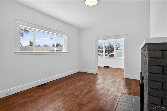 Builiding view five for 1403 Bliss, Saginaw, MI. 48602