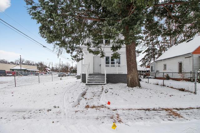 Builiding view forty five for 1403 Bliss, Saginaw, MI. 48602