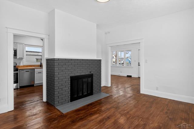 Builiding view four for 1403 Bliss, Saginaw, MI. 48602