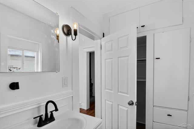 Builiding view thirteen for 1403 Bliss, Saginaw, MI. 48602