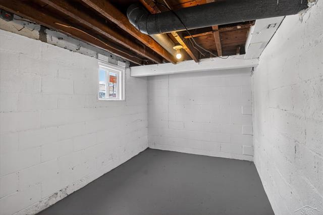 Builiding view thirty one for 1403 Bliss, Saginaw, MI. 48602