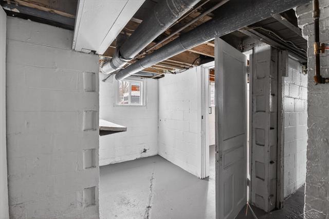 Builiding view thirty two for 1403 Bliss, Saginaw, MI. 48602