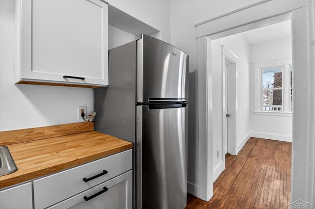 Builiding view twelve for 1403 Bliss, Saginaw, MI. 48602