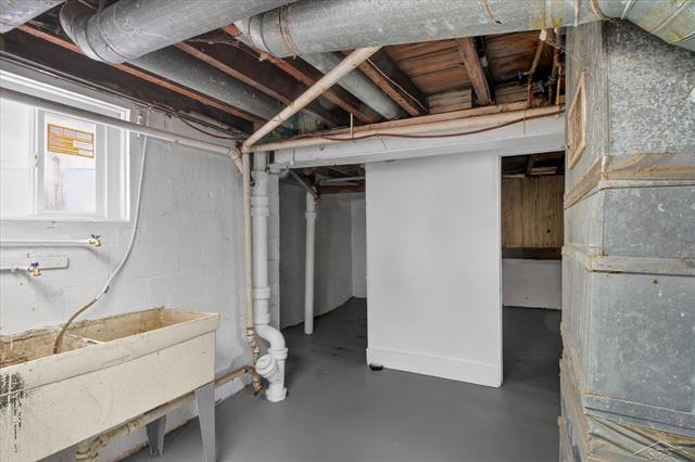 Builiding view twenty nine for 1403 Bliss, Saginaw, MI. 48602