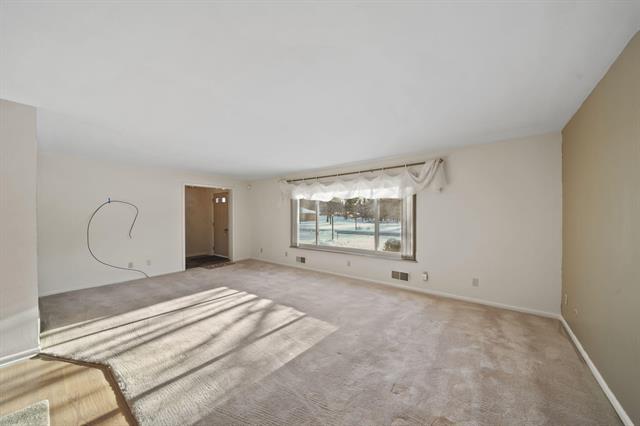 Builiding view five for 912 Halstead, Jackson, MI. 49203